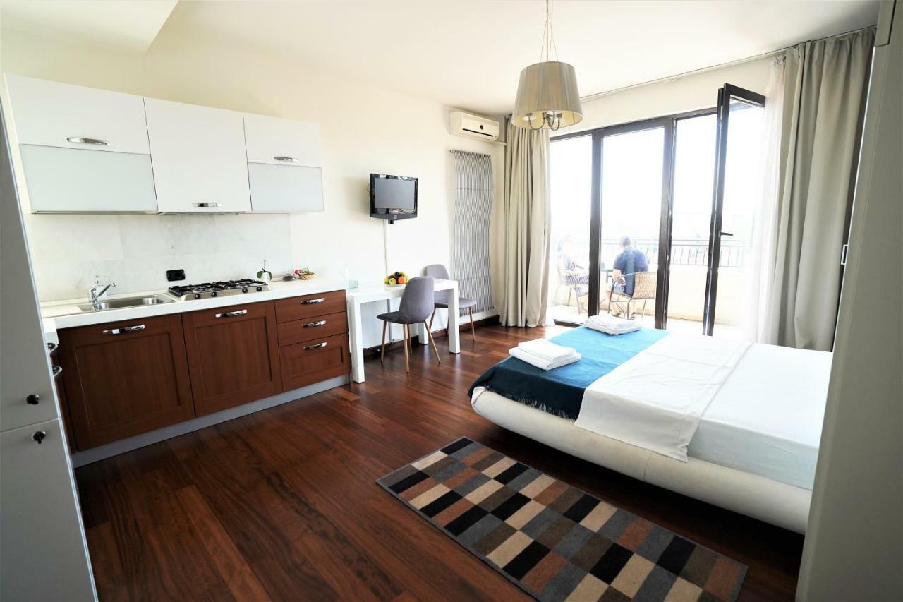 City Center Premium Apartments Bucarest Extérieur photo