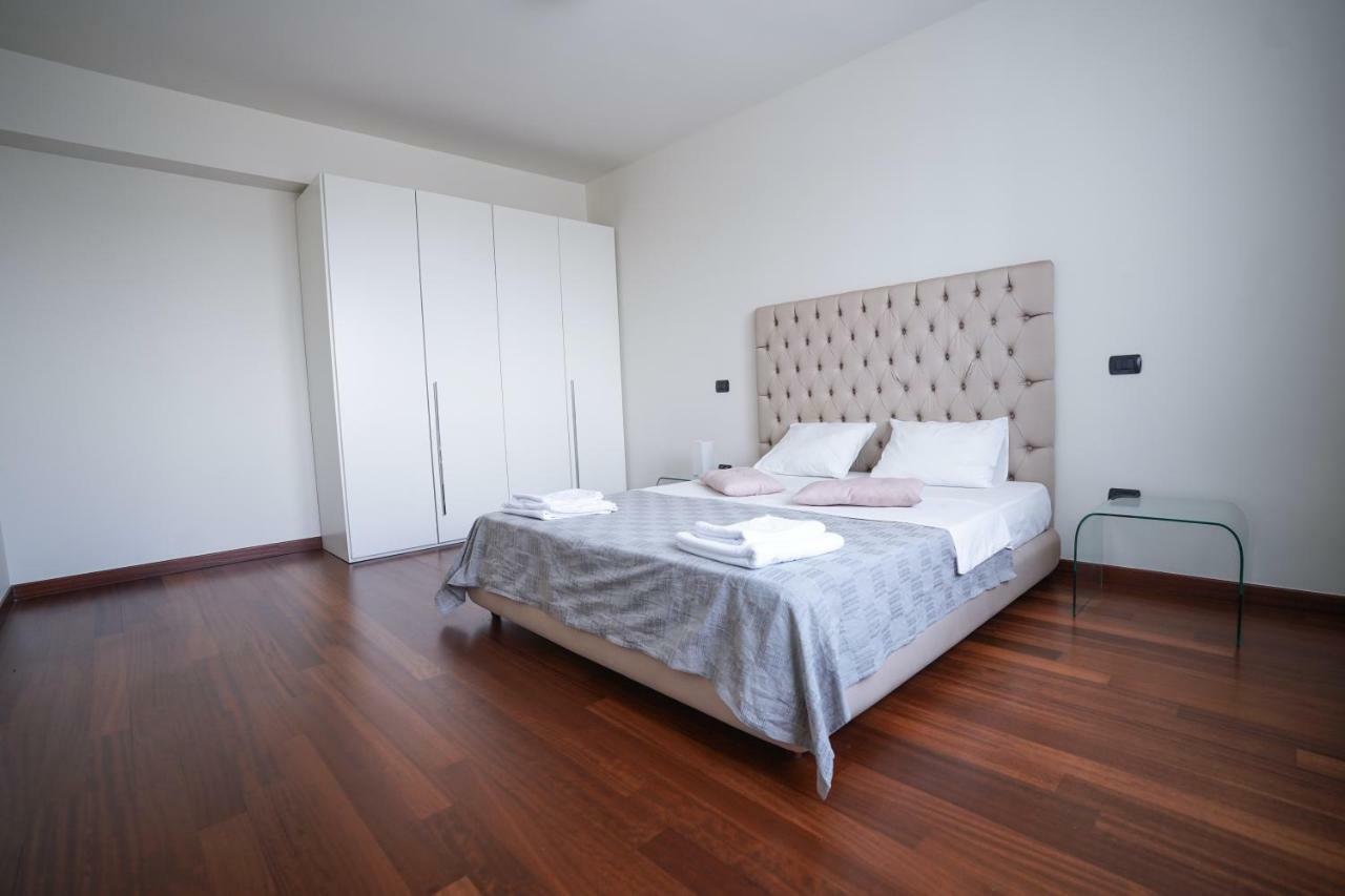 City Center Premium Apartments Bucarest Extérieur photo
