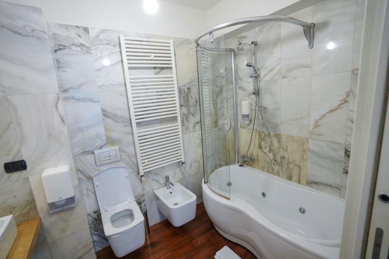 City Center Premium Apartments Bucarest Extérieur photo