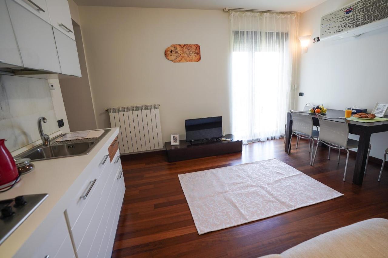 City Center Premium Apartments Bucarest Extérieur photo